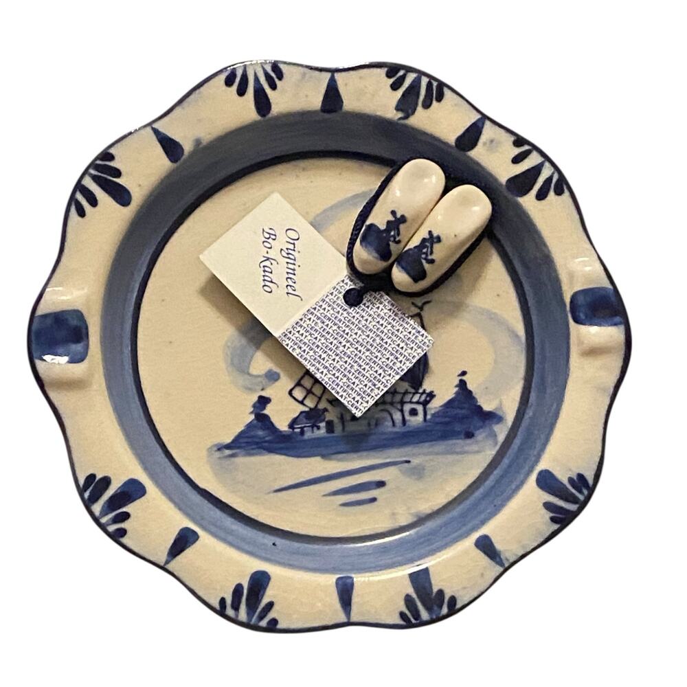 NWT 1950's Vintage Delft Blue Holland Hand Painted Cobalt Blue and White Ashtray